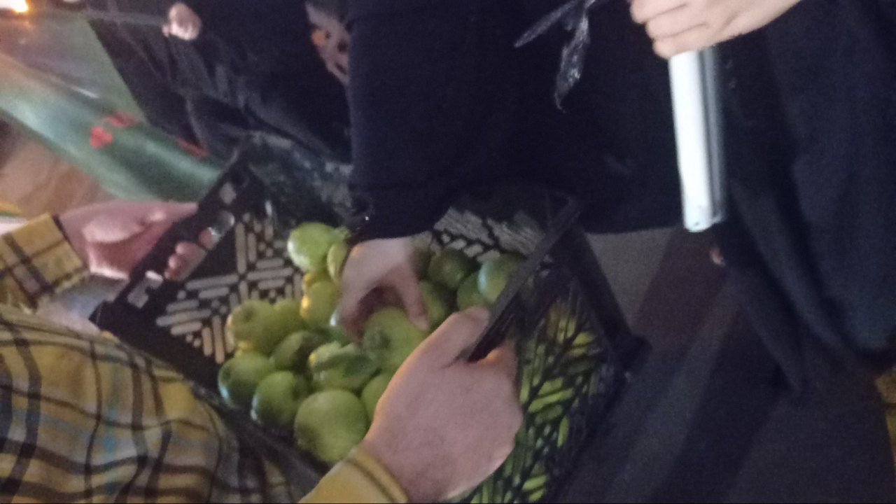 ایستادگی و احسان در آبرسان