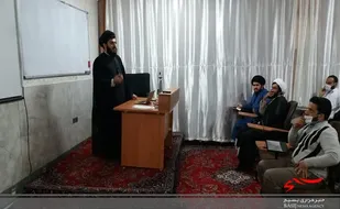 تربیت مدیر تراز نظام اسلامی از وظایف روحانیت انقلابی است