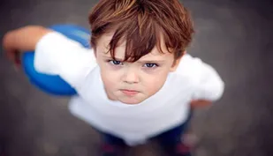 چگونه با کودک لجباز رفتار کنیم؟/١