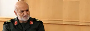 سپاه فجر روزانه 1500 پُرس غذای گرم در بین زلزله زدگان توزیع می کند