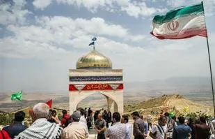 بازدید کاروان راهیان نور ورزشکاران از مناطق عملیاتی غرب