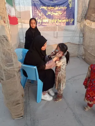 برپایی غرفه نقاشی کودک به مناسبت هفته دفاع مقدس در گوهرکوه