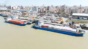 رشد ۴۱ درصدی تخلیه و بارگیری در بنادر سه&zwnj;گانه آبادان