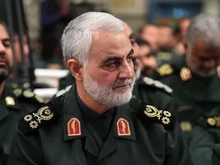 دفاع اصولی  و درست از اصول انقلاب از مشخصه های شهید سلیمانی بود