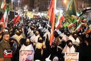 خدام رضوی در میان سیل جمعیت مردم باغملک ؛ دختران جان فدا رژه رفتند