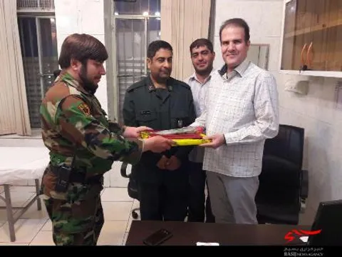 تقدیر از تیم پزشکی جهادی حوزه 121 + تصویر