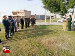 کاشت ۴۴ نهال مثمر به مناسبت دهه فجر درگتوند