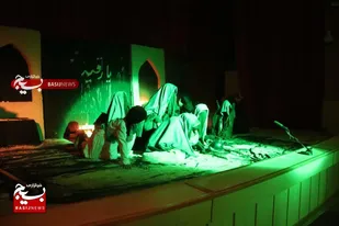 یوکابد، به روی صحنه رفت&nbsp;