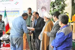 کارگران افسران عرصه تولید و بانیان اصلی تقویت توان اقتصادی کشور هستند

&nbsp;