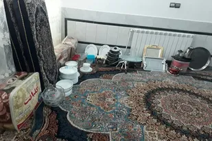 1سری جهیزیه به نو عروس بسیجی  نیازمند در زاهدان اهدا شد
