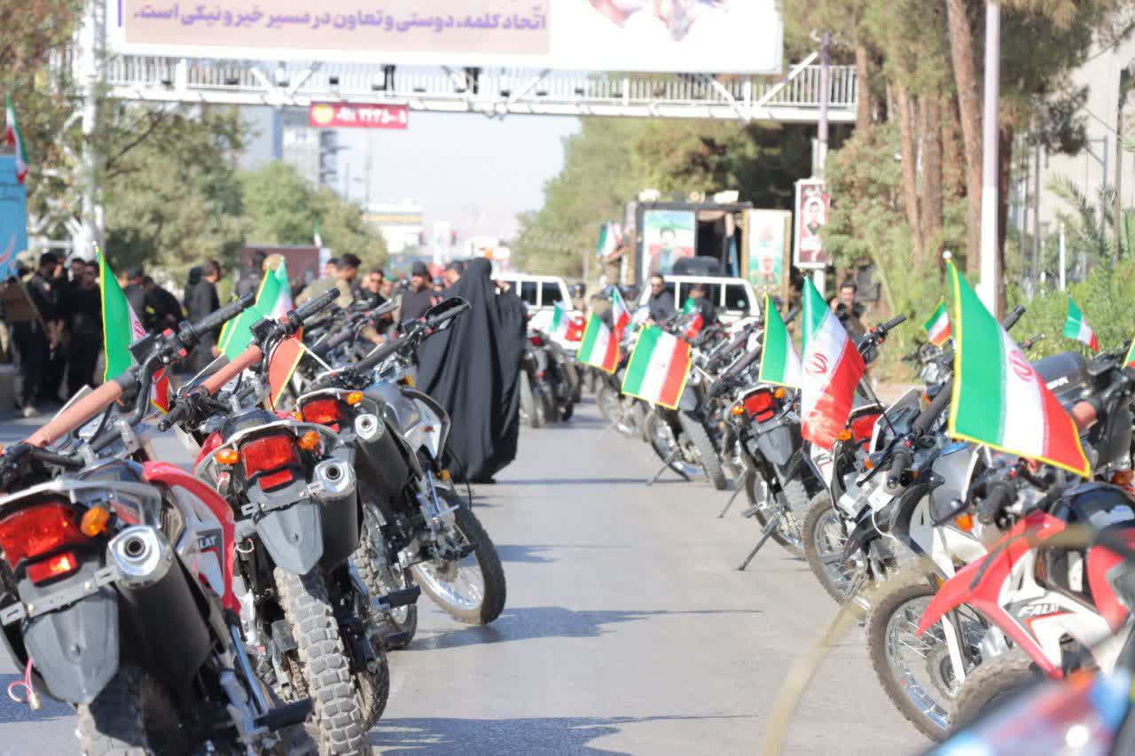 کرمان به رنگ اقتدار؛ شکوه رزمایش ۹۰ هزار نفری «جانفدای ایران»