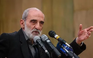 بی&zwnj;تفاوتی در رسانه یعنی نفاق؛بی طرفی کار قاضی است،نه روزنامه نگار