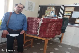 اهدای بیش از ۱۳۰ نسخه کتاب توسط پزشک ملایری