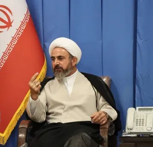 امام&zwnj;جمعه ایلام: آمریکایی&zwnj;ها همواره در پی ضربه زدن به ملت ایران بوده&zwnj;اند