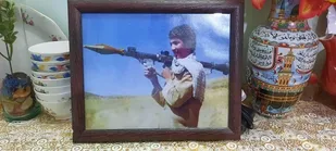 رزمندگان گردان ۱۰۷ امام حسین (ع) با خانواده شهید اکبر محرابی دیدار کردند