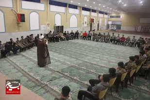 ارائه مباحث بصیرتی در اردوی آمادگی دفاعی دانش آموزان استان قم