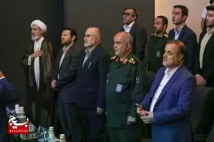 رونمایی از تندیس سردار سلیمانی در مجتمع گاز پارس جنوبی