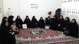 دیدار بسیجیان پایگاه زینبیه نهاوند با خانواده شهید &laquo;تورج جلالوند&raquo;