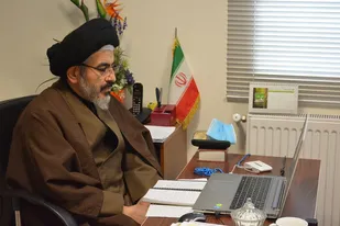ایستادگی با بصیرت و تبعیت از ولایت در برابر مشکلات و توطئه&zwnj;ها وظیفه همگان است