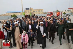 راهپیمایی پرشور نمازگزاران اهرمی در محکومیت هتاکی نشریه فرانسوی