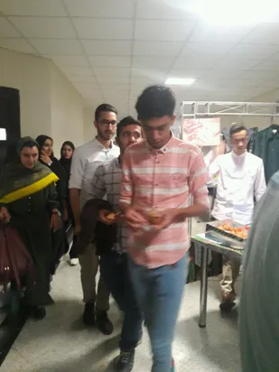 پخش شیرینی در پی انتقام سپاه از تروریست ها در دانشگاه علوم&zwnj;پزشکی شاهرود+ تصاویر