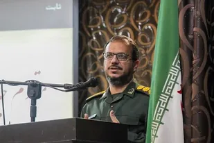تفکر و دیپلماسی انقلابی درعرصه سیاست خارجه و با تفکر خدمت&zwnj;گذاری در عرصه داخلی، انسجام داخلی به دنبال دارد