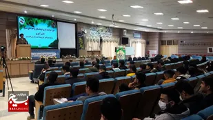 شما دانش آموزان وارثان آن شهیدان هستید