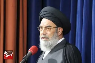 ارتش حامی انقلاب و مردم است