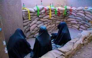 مادران ایلامی خاطرات دفاع مقدس را بازگو می&zwnj;کنند