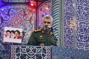 حضور در خیابان تکلیف امروز برای یاری امام زمان(عج) است