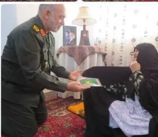 سردار ارجمندی فر با خانواده شهدای سلماس دیدار کرد