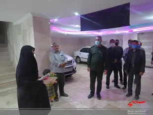 دیدار و تجلیل از خانواده شهدا در محمد شهر به مناسبت هفته دفاع مقدس