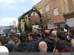 تشییع پیکر شهید گمنام در قم