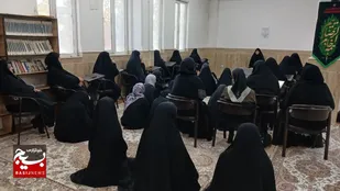 قرآن و عترت دو شاخصه برای هدایت و نجات است