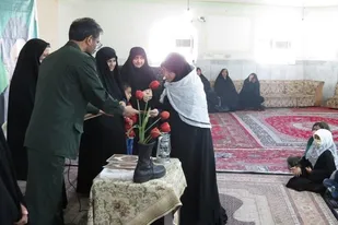 تجلیل و تقدیر از خواهران بسیجی مداح زاهدانی