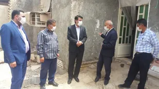 اهدایی ویلچر و سبد کالا به محرومین در شادگان