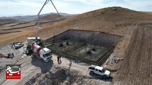عملیات بتن&zwnj;ریزی مخزن ذخیره آب شرب روستای احمدآباد با ظرفیت ۱۰۰۰ متر مکعب اجرا شد