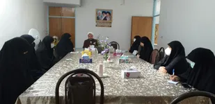 دیدار مسئول بسیج جامعه زنان و بانوان بسیجی سرخه با امام جمعه این شهرستان