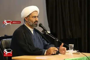 الگو گیری از مکتب امام حسین (ع) راه سعادت بشر است