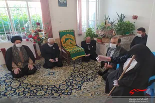 کاروان زیر سایه خورشید در منزل مادر شهیدان &laquo;ترکمند&raquo;
