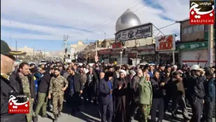 ببینید|راهپیمایی مردم شهرستان فیروزکوه در محکومیت حادثه تروریستی کرمان