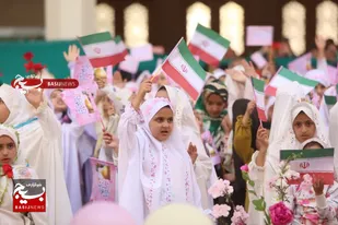 برگزاری جشن تکلیف ۵هزار نفری دختران در حرم مطهر بانوی کرامت