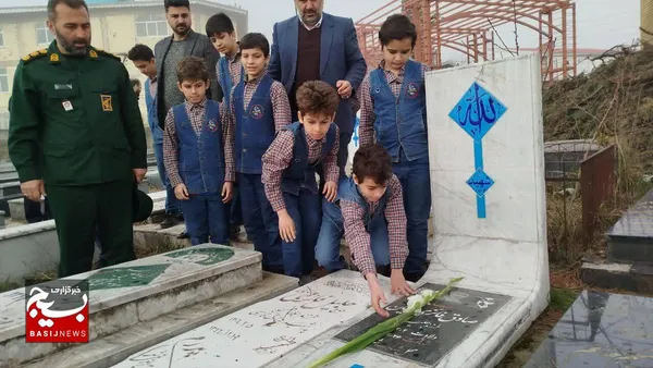  گلباران مزارشهدا در تالش