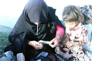 بی مهری به فرزند، رفتار غیرانسانی که مواد افیونی بر والدین تحمیل می کند