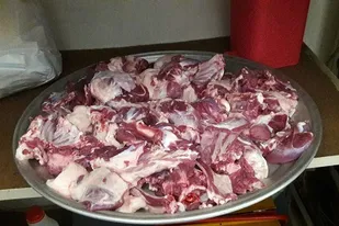 کمک های مومنانه و رسیدگی به امور درمان و معیشت خانواده های نیازمند