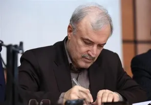اعتراض وزیر بهداشت به ابلاغ دستورالعمل بازگشایی مشاغل