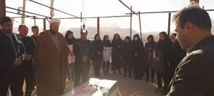گلباران قبر شهید گمنام در ریگ