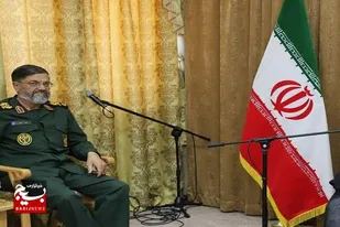 عمل به ارزش&zwnj;های مقدس انقلاب اسلامی