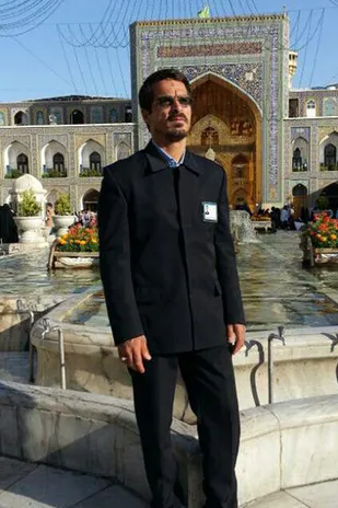 قامت شهید مدافع حرم در لباس خادمی حضرت رضا(ع) + تصویر