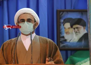 امام جمعه ایلام: مجلس با تصویب قوانین فقرزدا رونق بخش سفره مردم باشد